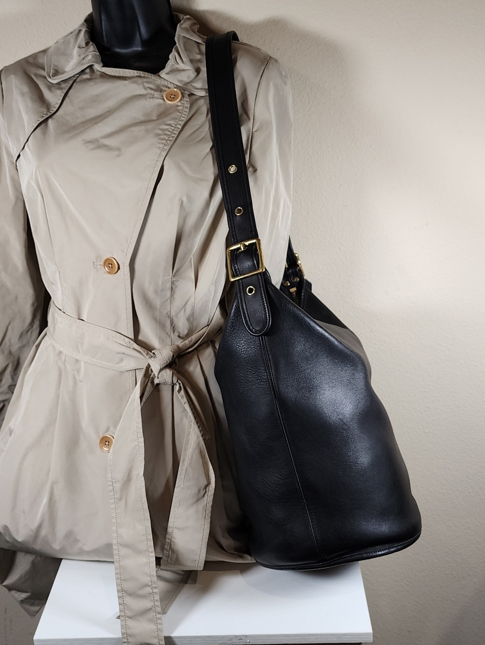 Vintage Coach Navy Duffle Sac #9085 - Picture 4 of 16